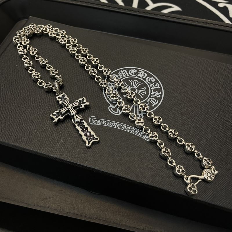 Ch*0me He**ts necklaces